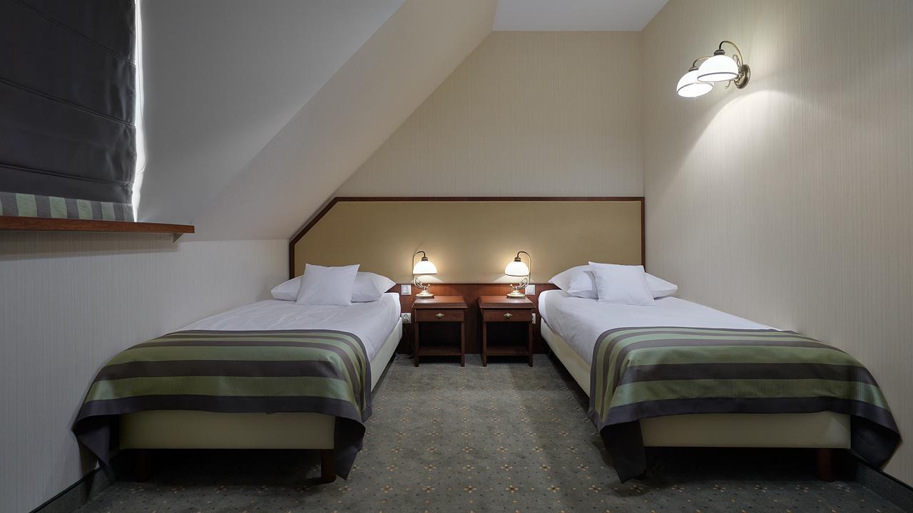 Hotel Palac Poledno Екстериор снимка