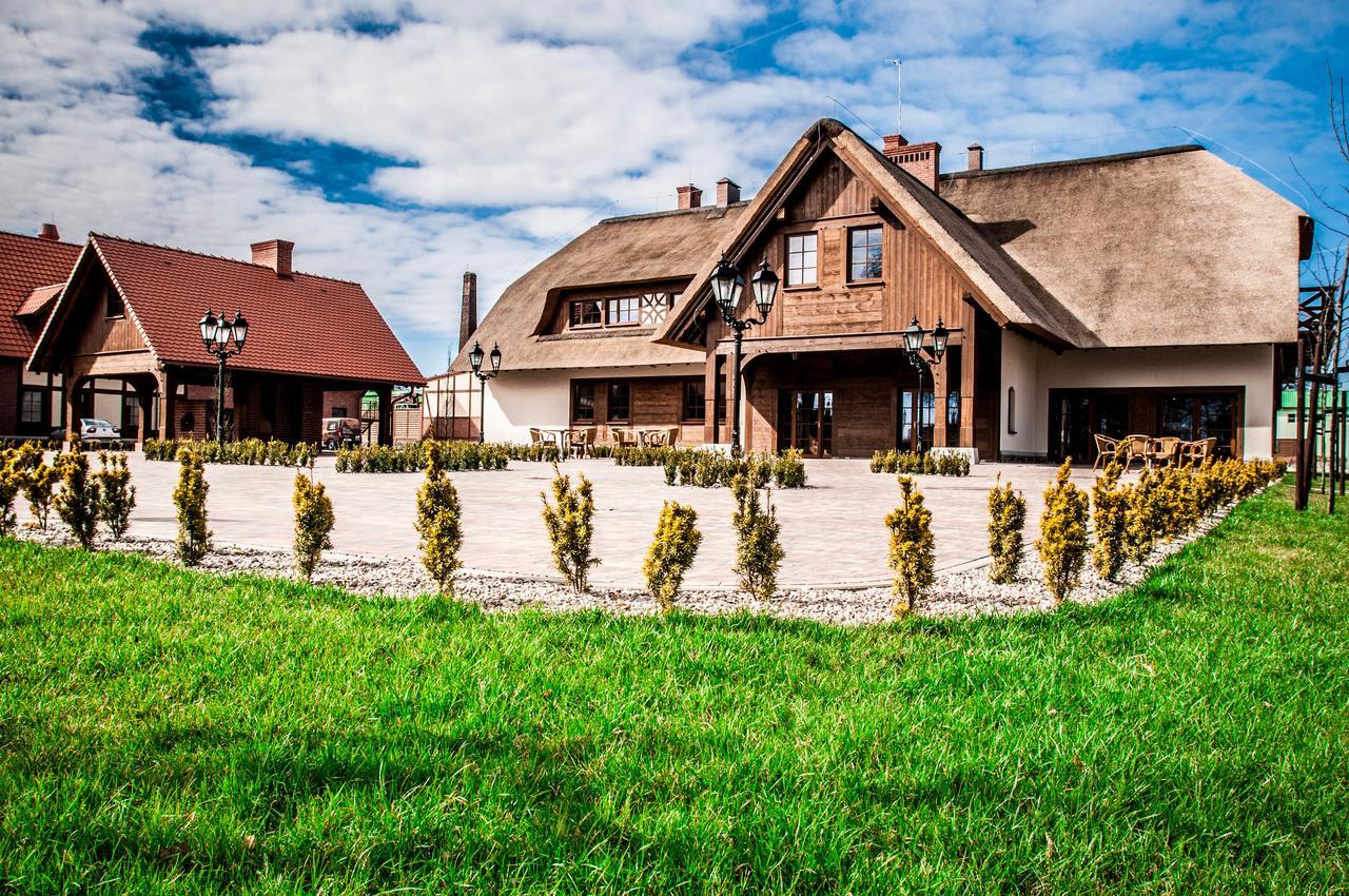Hotel Palac Poledno Екстериор снимка