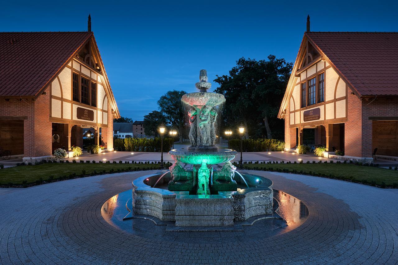 Hotel Palac Poledno Екстериор снимка