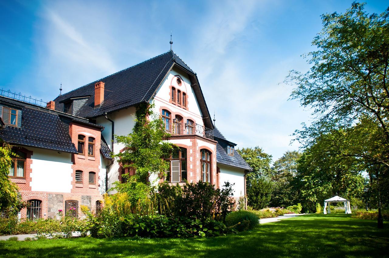Hotel Palac Poledno Екстериор снимка