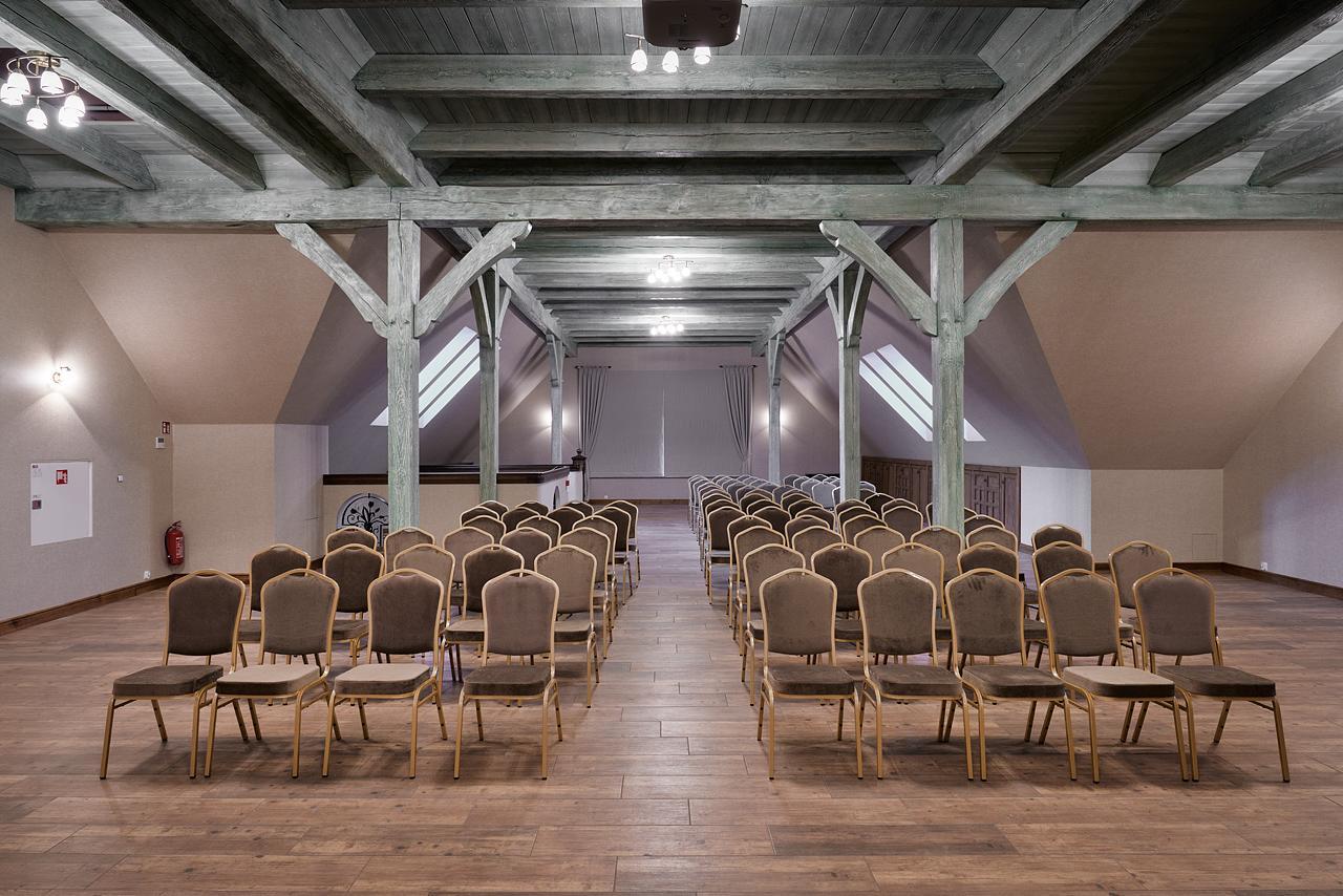 Hotel Palac Poledno Екстериор снимка
