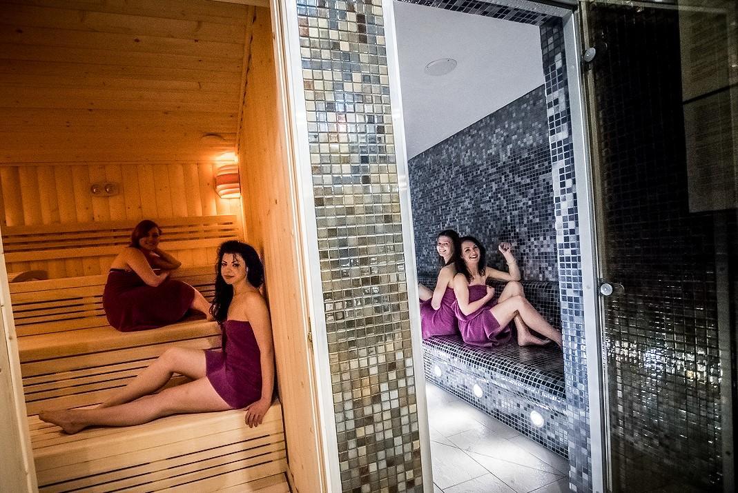 Hotel Palac Poledno Екстериор снимка